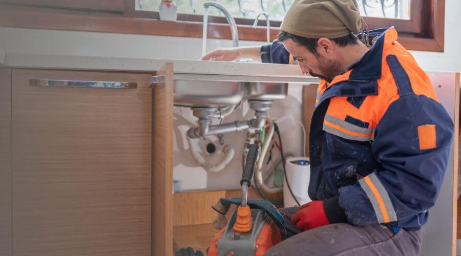 Expert burst pipe repair services in Zuni, NM